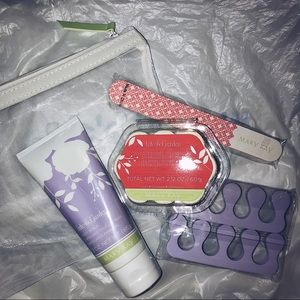 Into the Garden Pedicure Set - Mary Kay